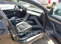 2021 Tesla Model 3 фото