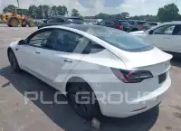 2021 Tesla Model 3 фото