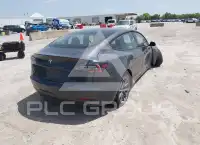 2021 Tesla Model 3 фото