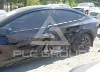 2021 Tesla Model 3 фото