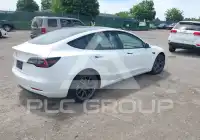 2021 Tesla Model 3 фото