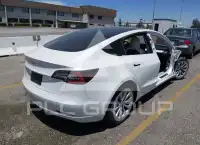 2021 Tesla Model 3 фото