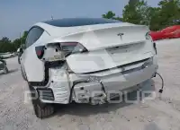 2021 Tesla Model 3 фото