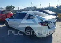 2021 Tesla Model 3 фото