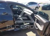 2021 Tesla Model 3 фото