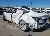 2021 Tesla Model 3 фото