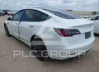 2021 Tesla Model 3 фото