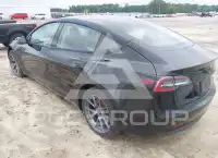 2021 Tesla Model 3 фото