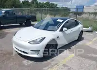 2021 Tesla Model 3 фото