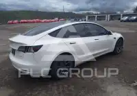 2021 Tesla Model 3 фото