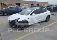 2021 Tesla Model 3 фото