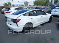 2021 Tesla Model 3 фото