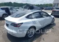 2021 Tesla Model 3 фото