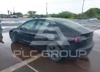 2021 Tesla Model 3 фото