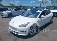 2021 Tesla Model 3 фото
