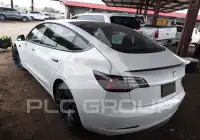 2021 Tesla Model 3 фото