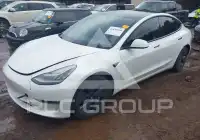 2021 Tesla Model 3 фото