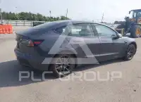 2021 Tesla Model 3 фото