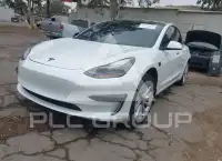 2021 Tesla Model 3 фото