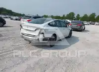 2021 Tesla Model 3 фото