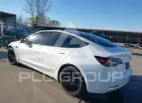 2021 Tesla Model 3 фото
