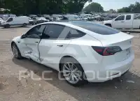 2021 Tesla Model 3 фото
