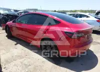 2021 Tesla Model 3 фото