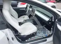 2021 Tesla Model 3 фото