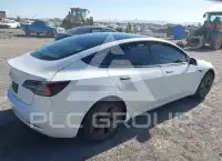 2021 Tesla Model 3 фото