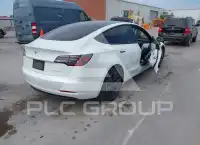 2021 Tesla Model 3 фото