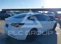 2021 Tesla Model 3 фото