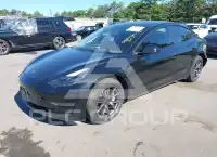 2021 Tesla Model 3 фото
