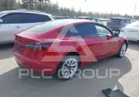 2021 Tesla Model 3 фото