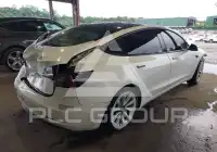 2021 Tesla Model 3 фото