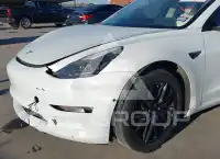 2021 Tesla Model 3 фото