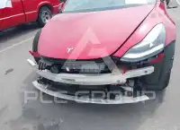 2021 Tesla Model 3 фото