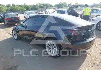 2021 Tesla Model 3 фото