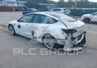 2021 Tesla Model 3 фото