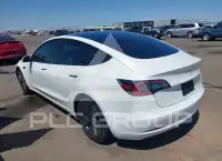 2021 Tesla Model 3 фото