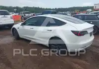 2021 Tesla Model 3 фото