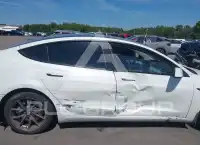 2021 Tesla Model 3 photo