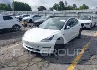 2021 Tesla Model 3 фото