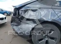 2021 Tesla Model 3 фото