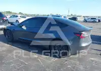 2021 Tesla Model 3 фото