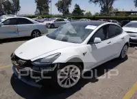 2021 Tesla Model 3 фото