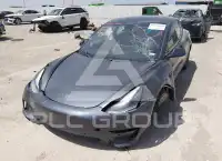 2021 Tesla Model 3 фото