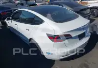 2021 Tesla Model 3 фото