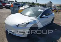 2021 Tesla Model 3 фото