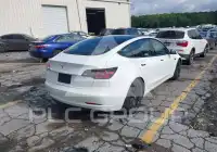 2021 Tesla Model 3 фото