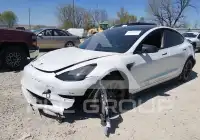 2021 Tesla Model 3 фото
